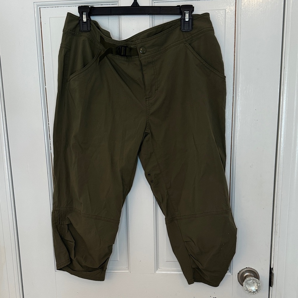 Prana Women’s Olive Green Cropped Pants‎ size 14 EUC